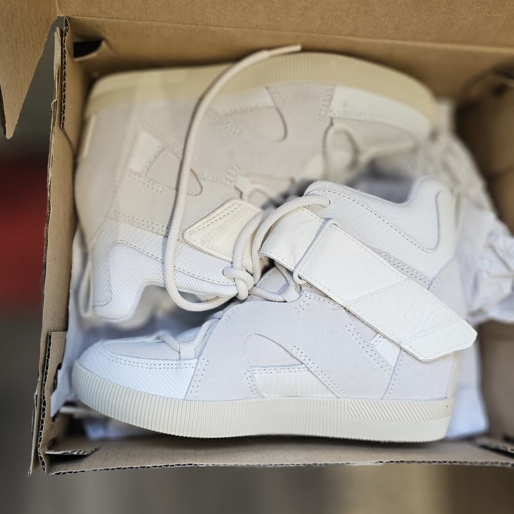 Sorel White High-Top Sneakers with Velcro Straps